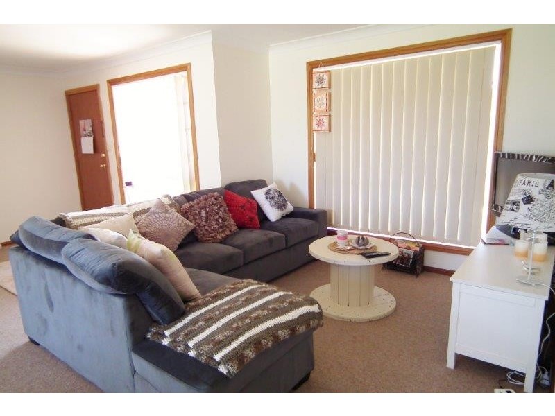 14 Wyvern Crescent, Griffith NSW 2680