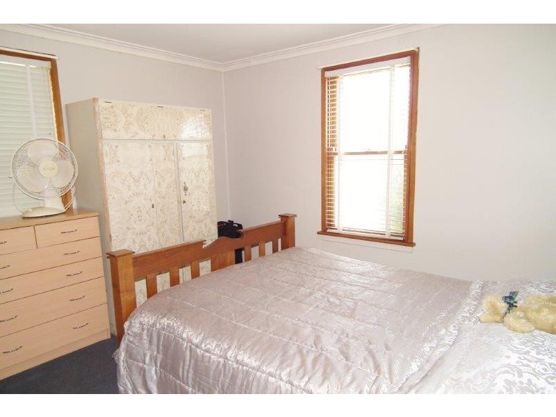 10 Noorla Street, Griffith NSW 2680