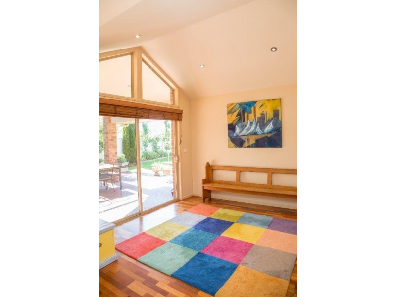 2 Mardon Place, Griffith NSW 2680