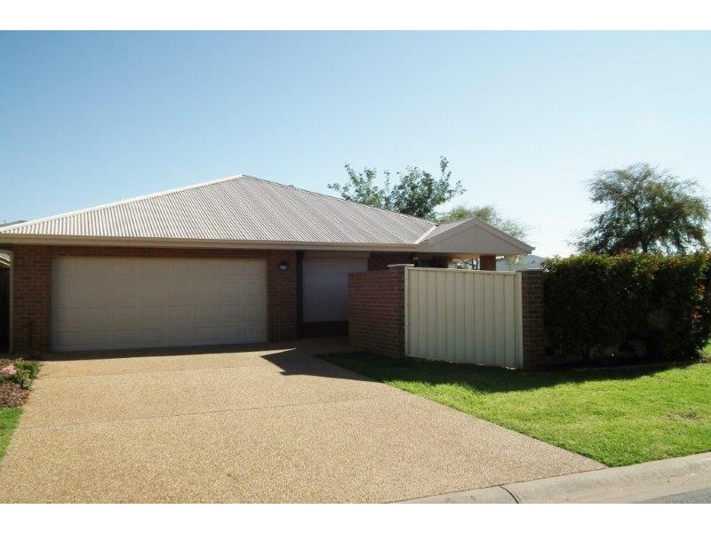 1A Montrose Drive, Griffith NSW 2680