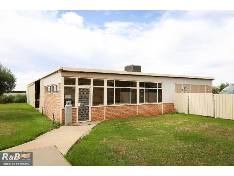 175-177 Clifton Boulevard, Griffith NSW 2680