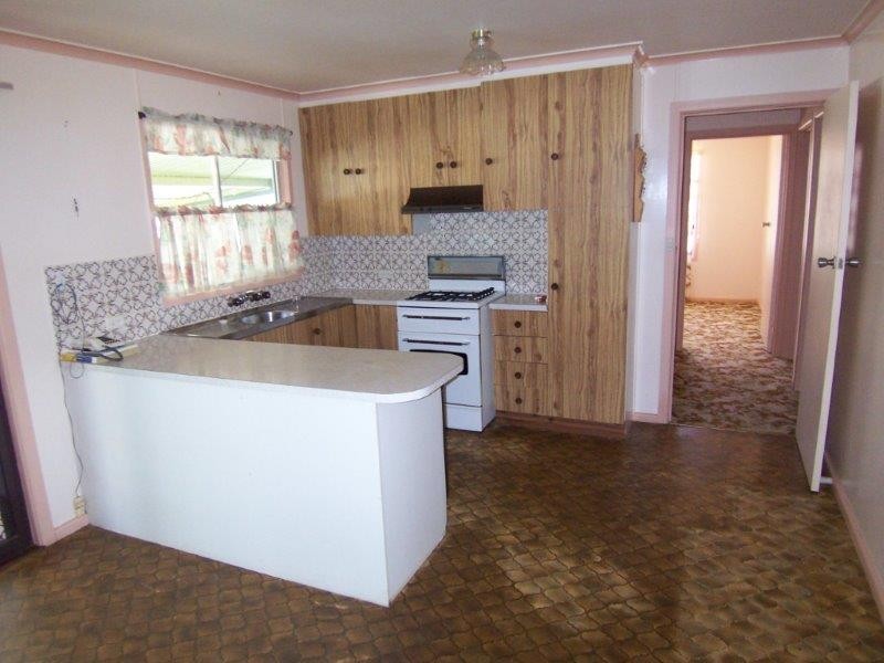 6 Johnson Place, Griffith NSW 2680