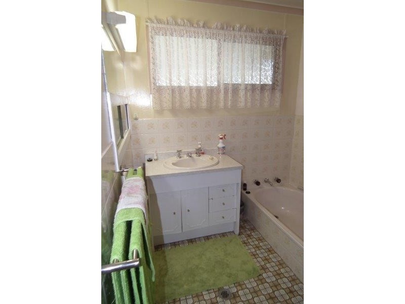 6 Johnson Place, Griffith NSW 2680