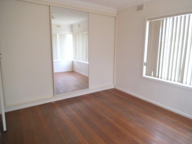 28 Burns Street, Hillston NSW 2675