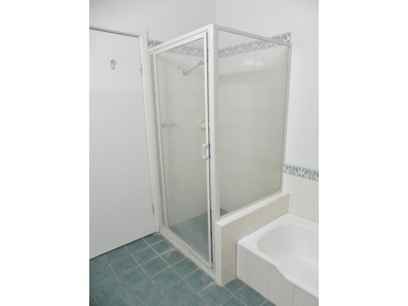 28 Burns Street, Hillston NSW 2675