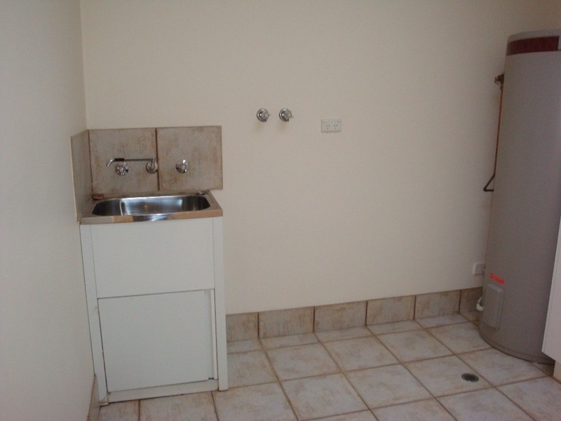 1/20 Olympic Street, Griffith NSW 2680