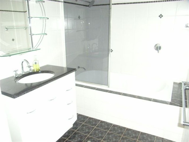 4 Edmondson Avenue, Griffith NSW 2680