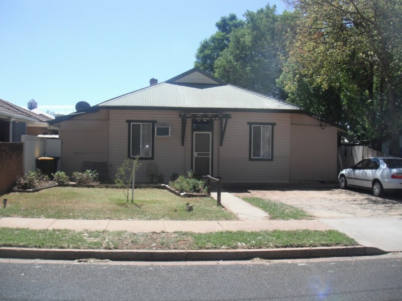 1/99 Canal Street, Griffith NSW 2680