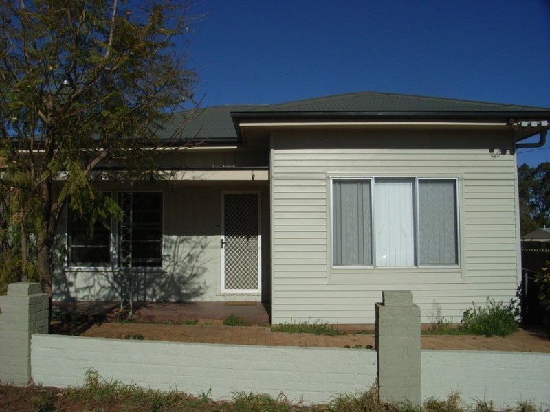 60 BENEREMBAH STREET, Griffith NSW 2680