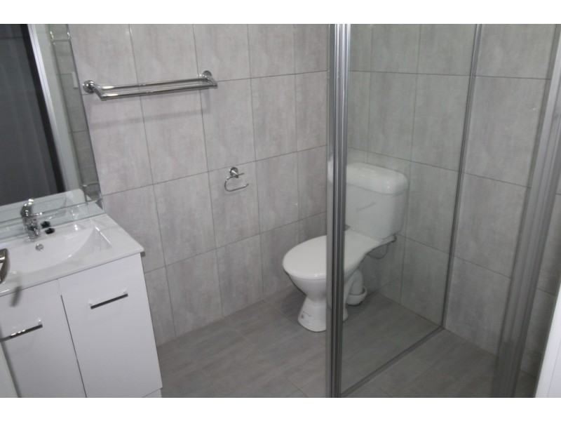 2/268 Banna Lane, Griffith NSW 2680