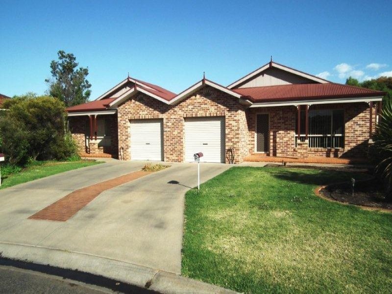 18B Robrick Close, Griffith NSW 2680