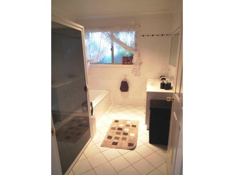 18B Robrick Close, Griffith NSW 2680