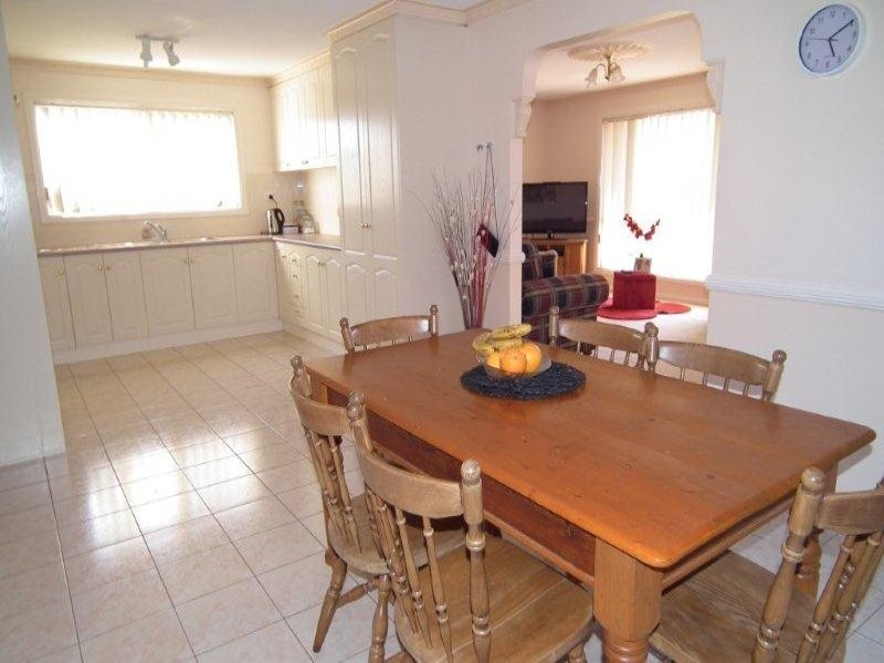 18B Robrick Close, Griffith NSW 2680