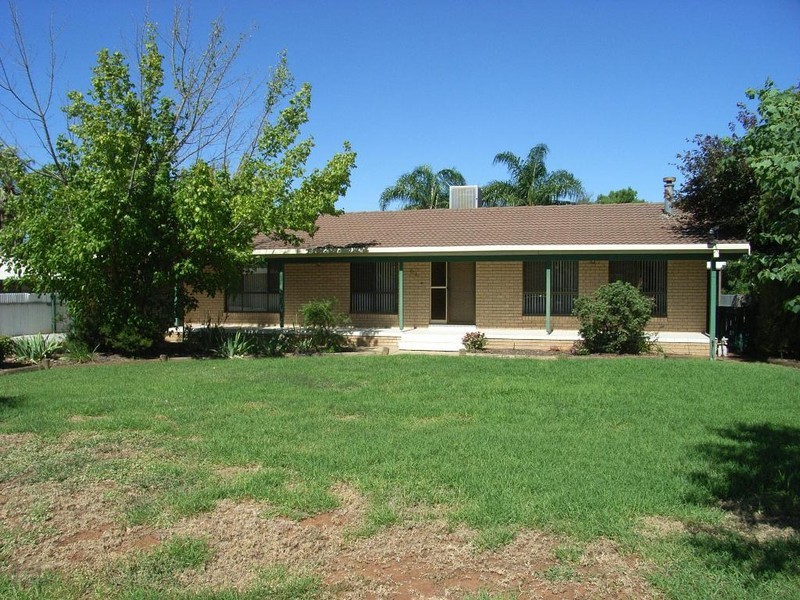 84 ERSKINE ROAD, Griffith NSW 2680