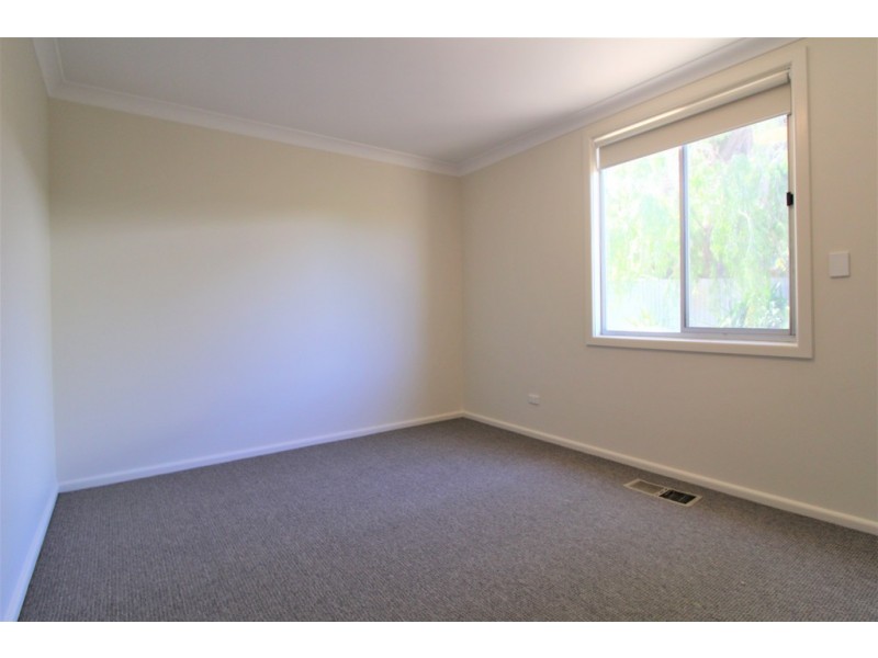 11 Carrathool Street, Griffith NSW 2680