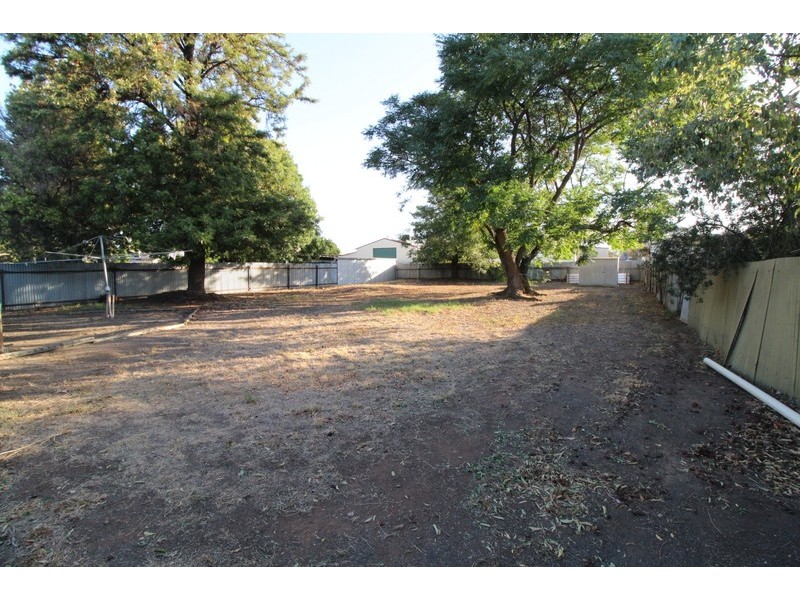 12 Stanbridge Street, Yenda NSW 2681