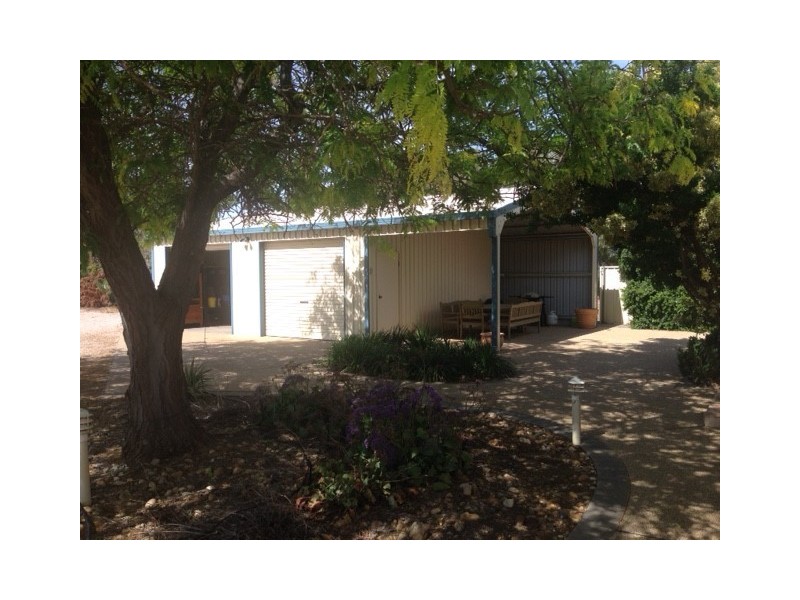 627 Bosanquet Road, Yoogali NSW 2680