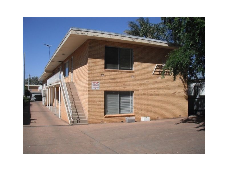 2/50 Binya Street, Griffith NSW 2680