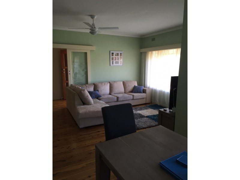 10 TURNER STREET, Griffith NSW 2680