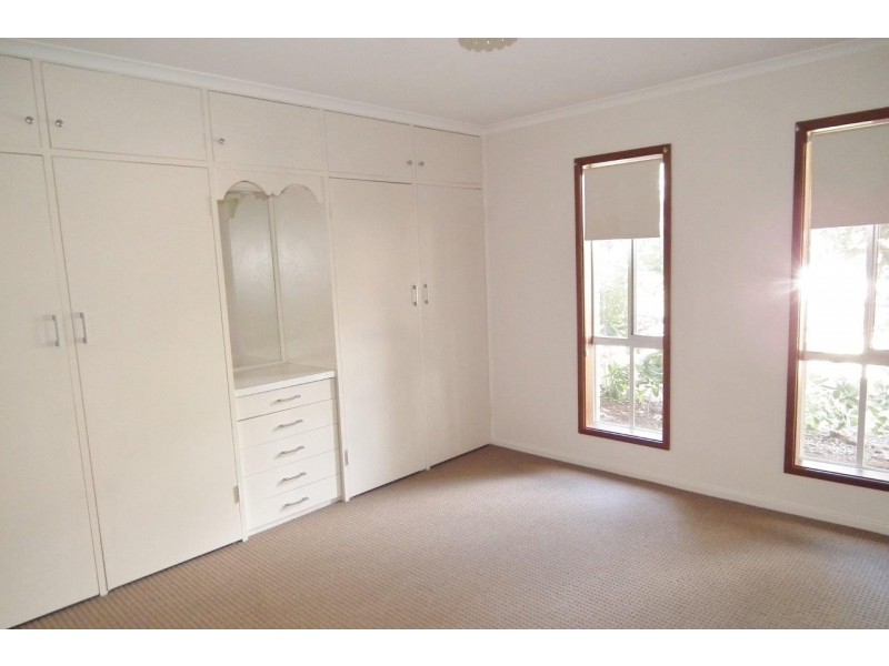 4 Cregan Place, Griffith NSW 2680