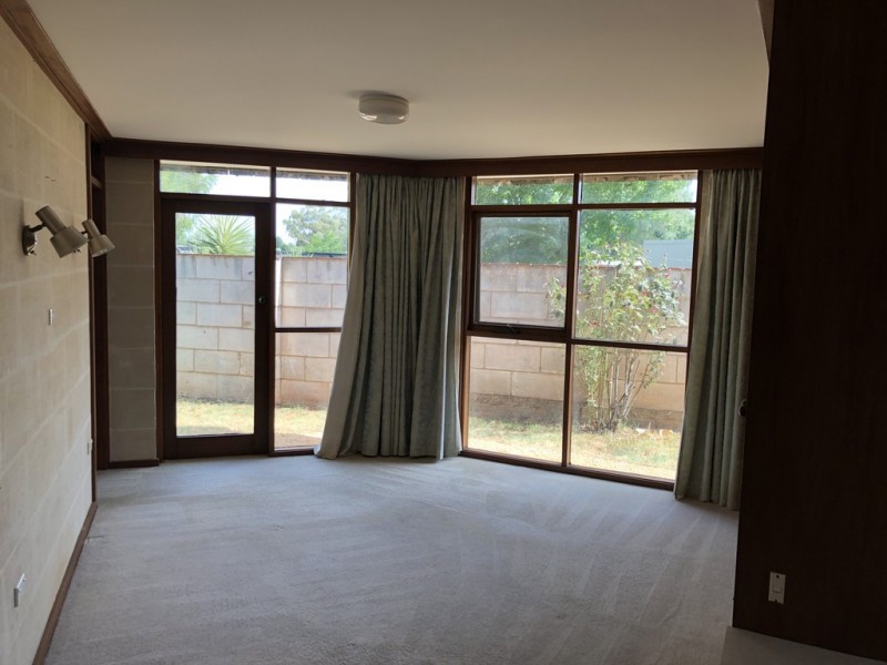 9 Foster Place, Griffith NSW 2680