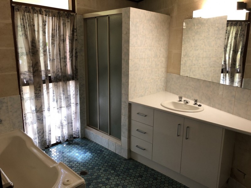 9 Foster Place, Griffith NSW 2680
