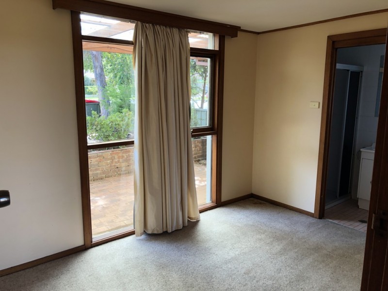 9 Foster Place, Griffith NSW 2680