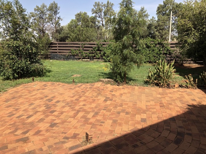 9 Foster Place, Griffith NSW 2680