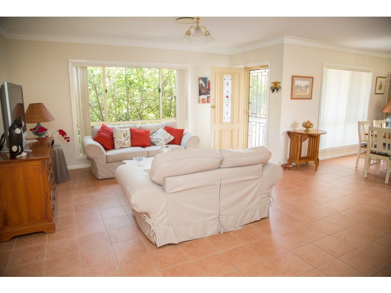 2/13 Powys Place, Griffith NSW 2680