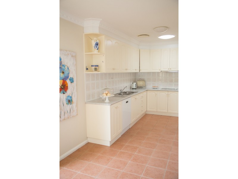 2/13 Powys Place, Griffith NSW 2680