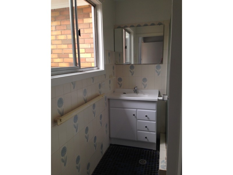 2/20 OLYMPIC STREET, Griffith NSW 2680