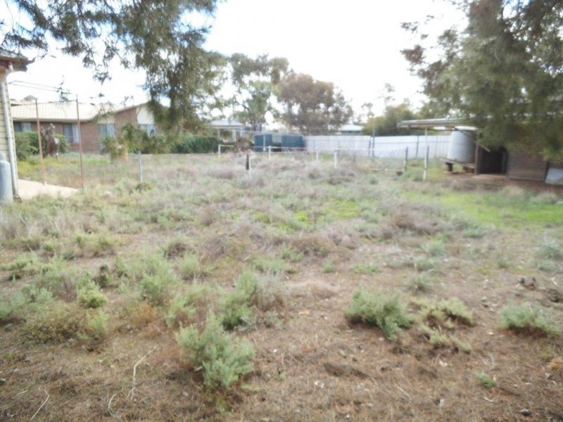 1 Molesworth Street, Hillston NSW 2675
