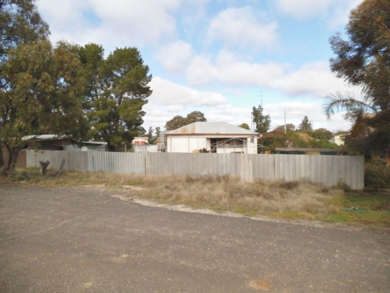 1 Molesworth Street, Hillston NSW 2675