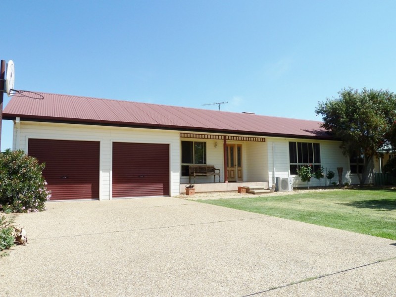 18 BARWIDGEE BOULEVARD, Darlington Point NSW 2706