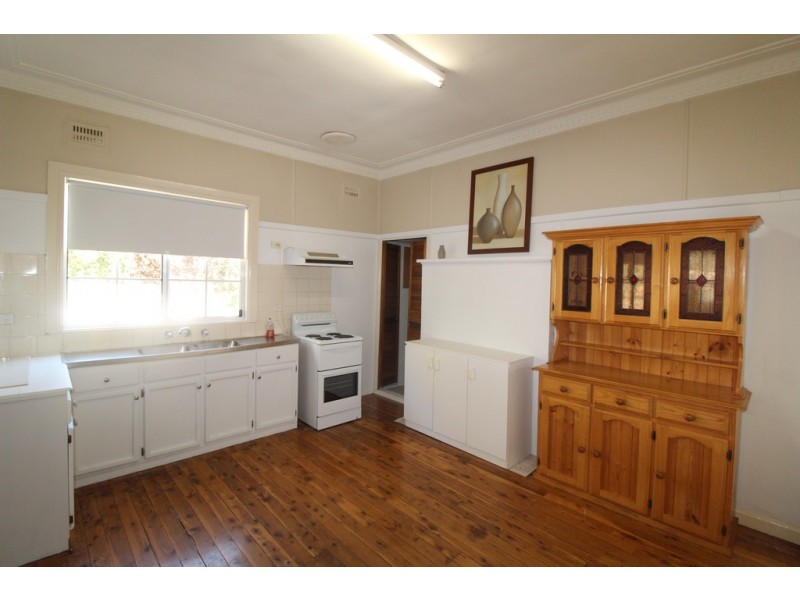 6 Binguie Street, Griffith NSW 2680