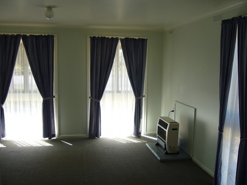 2 SOUTH AVENUE, Yenda NSW 2681