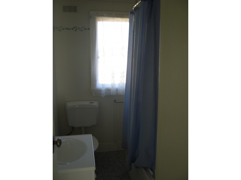 2 SOUTH AVENUE, Yenda NSW 2681