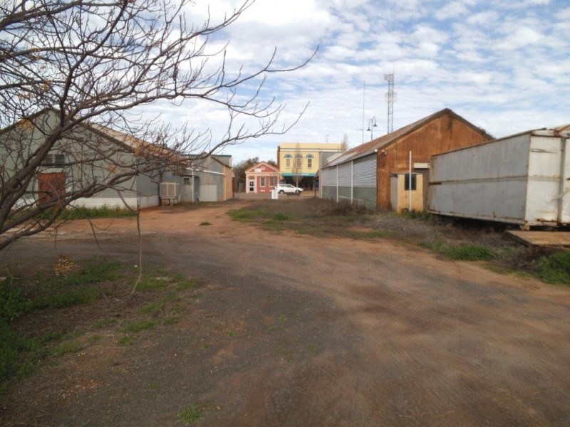165 High Street, Hillston NSW 2675