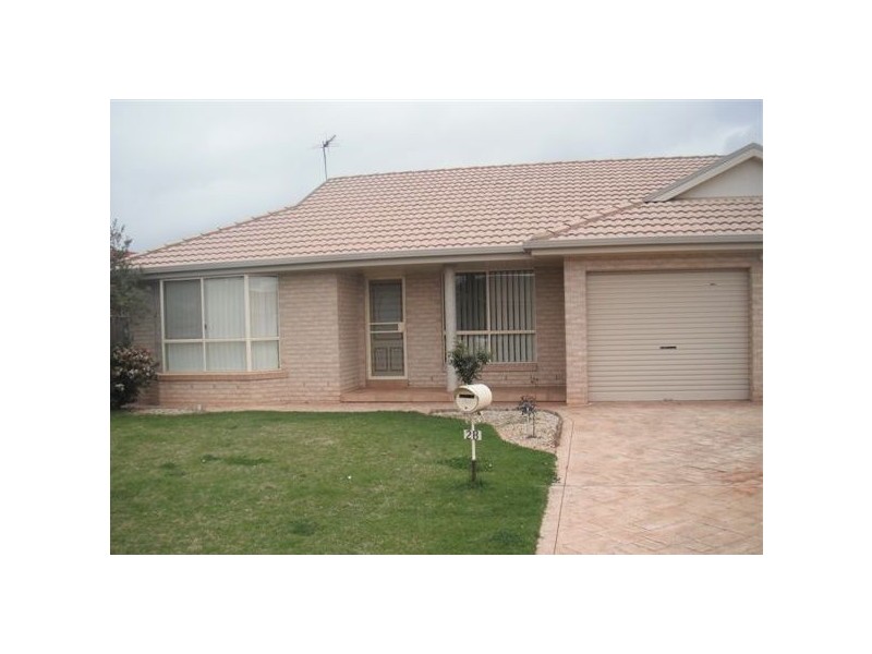 2B FONTE PLACE, Griffith NSW 2680