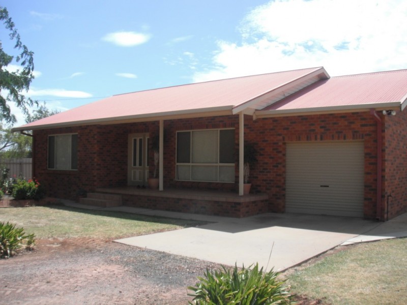 617 MACEDONE ROAD, Griffith NSW 2680