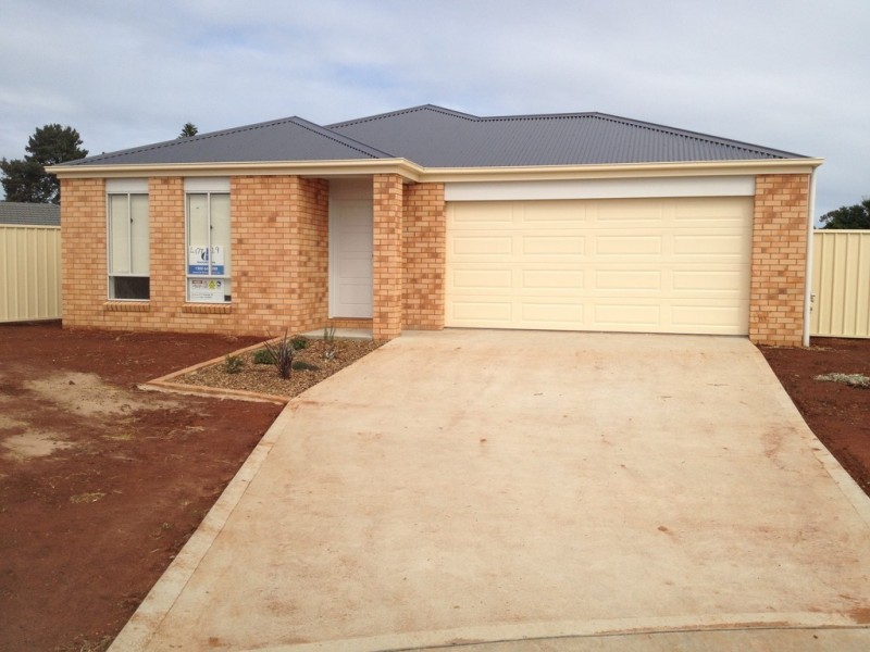 4 HARRISON PLACE, Griffith NSW 2680