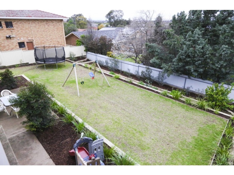 24 Holmes Crescent, Griffith NSW 2680