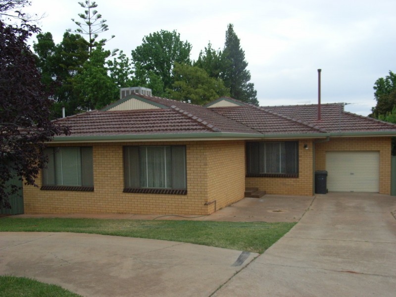 91 MCNABB CRESCENT, Griffith NSW 2680