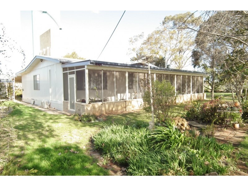 513 Mirrool Avenue, Yenda NSW 2681