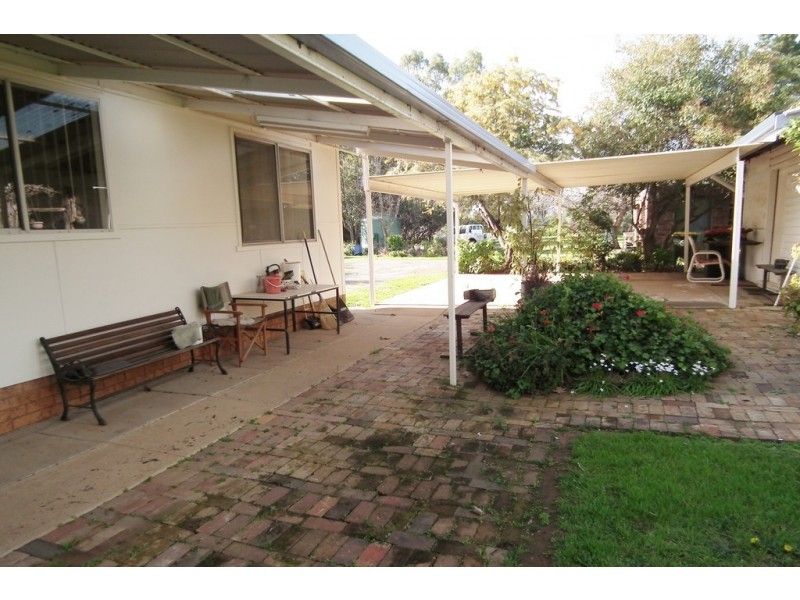 513 Mirrool Avenue, Yenda NSW 2681