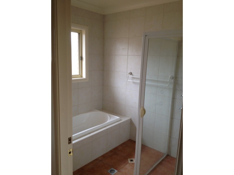 10 BALLESTRIN STREET, Griffith NSW 2680