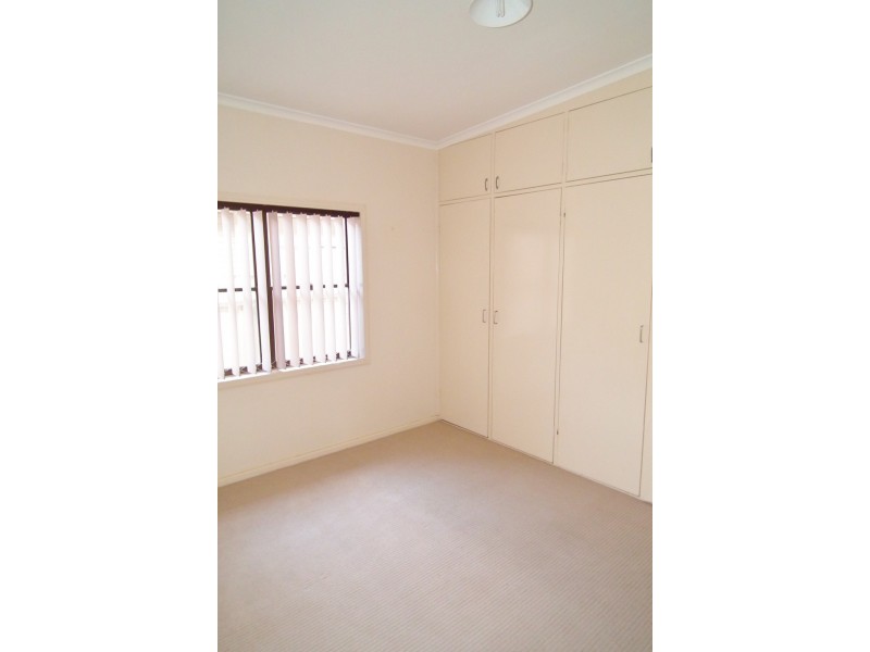 6 Cregan Place, Griffith NSW 2680