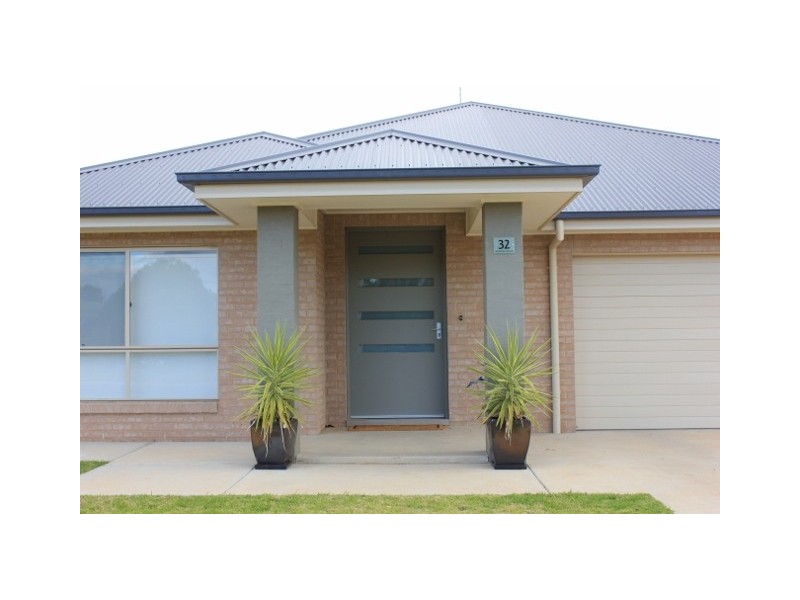 32 Currawong Crescent, Coleambally NSW 2707