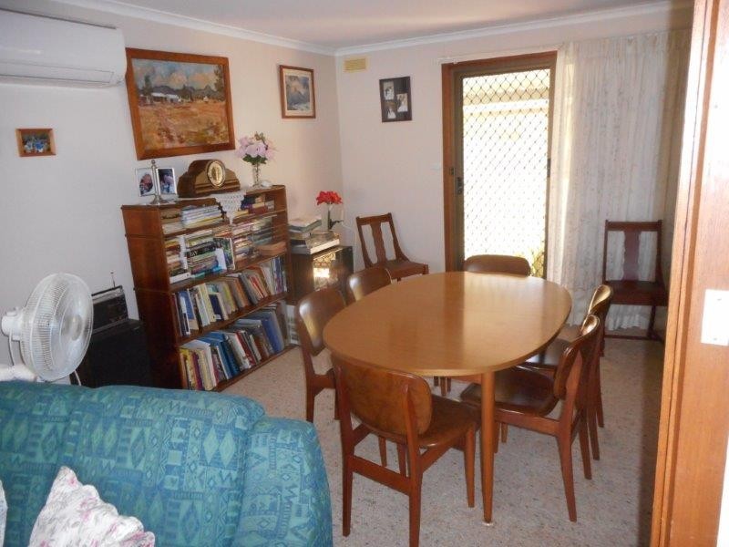 19 Charles Street, Hillston NSW 2675