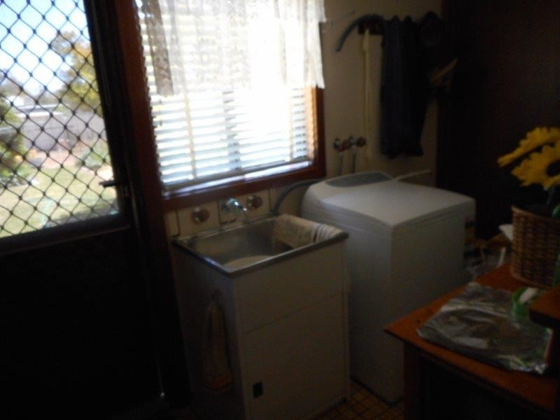 19 Charles Street, Hillston NSW 2675